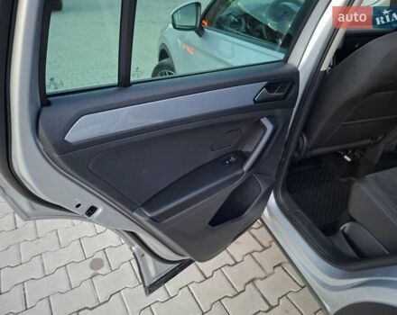 Серый Фольксваген Тигуан, объемом двигателя 1.97 л и пробегом 190 тыс. км за 26399 $, фото 24 на Automoto.ua