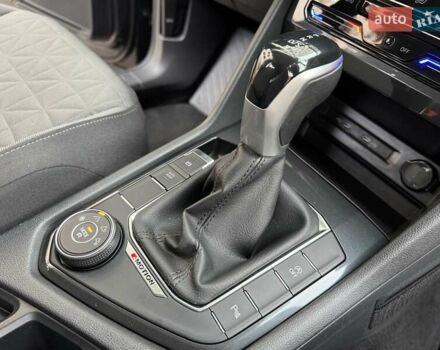 Серый Фольксваген Тигуан, объемом двигателя 1.97 л и пробегом 51 тыс. км за 34500 $, фото 27 на Automoto.ua