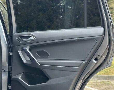 Серый Фольксваген Тигуан, объемом двигателя 2 л и пробегом 67 тыс. км за 25999 $, фото 19 на Automoto.ua