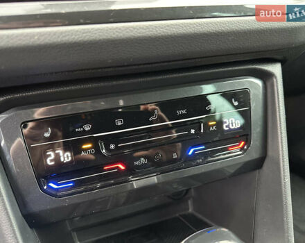 Сірий Фольксваген Тігуан, об'ємом двигуна 1.97 л та пробігом 160 тис. км за 28650 $, фото 51 на Automoto.ua