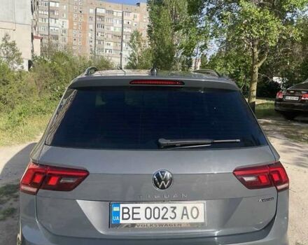 Сірий Фольксваген Тігуан, об'ємом двигуна 1.98 л та пробігом 130 тис. км за 27000 $, фото 1 на Automoto.ua