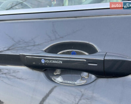 Серый Фольксваген Тигуан, объемом двигателя 1.97 л и пробегом 180 тыс. км за 31000 $, фото 10 на Automoto.ua