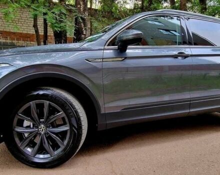 Серый Фольксваген Тигуан, объемом двигателя 2 л и пробегом 43 тыс. км за 13800 $, фото 4 на Automoto.ua