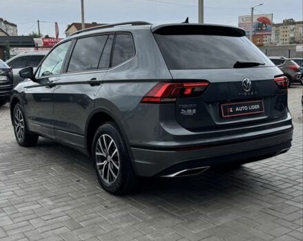 Сірий Фольксваген Тігуан, об'ємом двигуна 2 л та пробігом 97 тис. км за 19900 $, фото 6 на Automoto.ua
