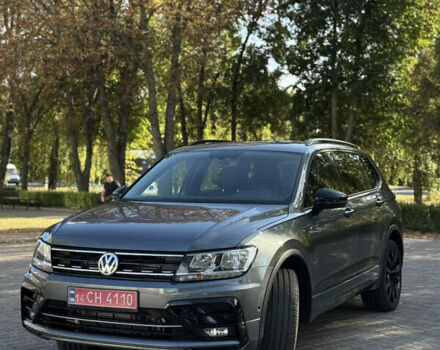 Серый Фольксваген Тигуан, объемом двигателя 1.98 л и пробегом 82 тыс. км за 21499 $, фото 3 на Automoto.ua