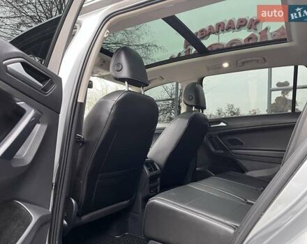 Серый Фольксваген Тигуан, объемом двигателя 2 л и пробегом 119 тыс. км за 19500 $, фото 34 на Automoto.ua