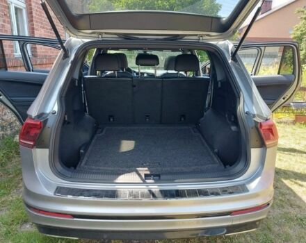 Сірий Фольксваген Тігуан, об'ємом двигуна 0 л та пробігом 58 тис. км за 13700 $, фото 12 на Automoto.ua