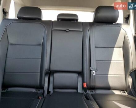 Серый Фольксваген Тигуан, объемом двигателя 1.98 л и пробегом 85 тыс. км за 4000 $, фото 9 на Automoto.ua