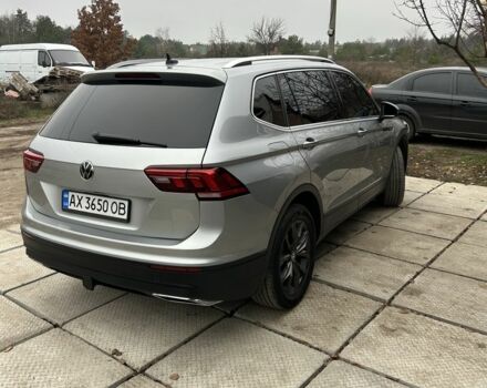 Сірий Фольксваген Тігуан, об'ємом двигуна 2 л та пробігом 63 тис. км за 25900 $, фото 2 на Automoto.ua