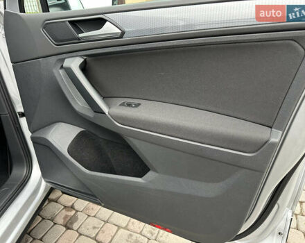 Сірий Фольксваген Тігуан, об'ємом двигуна 1.97 л та пробігом 160 тис. км за 28650 $, фото 68 на Automoto.ua