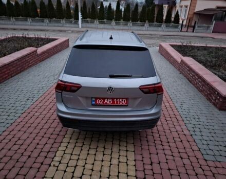 Сірий Фольксваген Тігуан, об'ємом двигуна 2 л та пробігом 88 тис. км за 20000 $, фото 4 на Automoto.ua