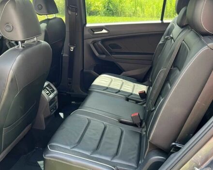 Серый Фольксваген Тигуан, объемом двигателя 2 л и пробегом 38 тыс. км за 13000 $, фото 11 на Automoto.ua