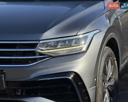 Серый Фольксваген Тигуан, объемом двигателя 2 л и пробегом 120 тыс. км за 23500 $, фото 7 на Automoto.ua