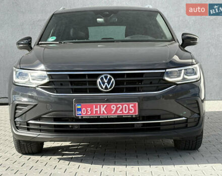 Серый Фольксваген Тигуан, объемом двигателя 2 л и пробегом 176 тыс. км за 27950 $, фото 11 на Automoto.ua