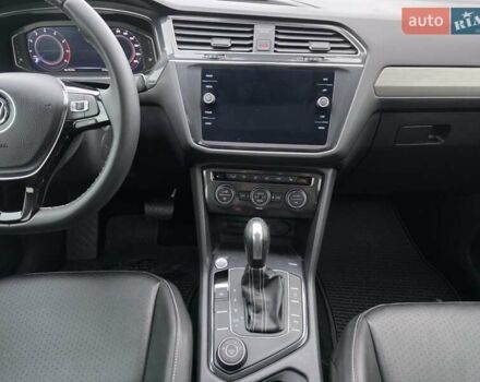 Серый Фольксваген Тигуан, объемом двигателя 1.98 л и пробегом 92 тыс. км за 24500 $, фото 51 на Automoto.ua