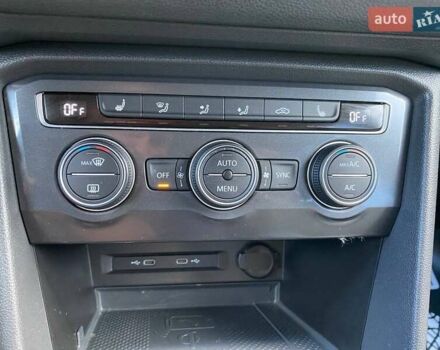 Серый Фольксваген Тигуан, объемом двигателя 1.98 л и пробегом 58 тыс. км за 21500 $, фото 22 на Automoto.ua