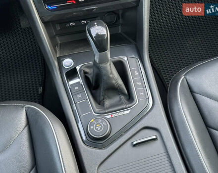 Серый Фольксваген Тигуан, объемом двигателя 1.97 л и пробегом 180 тыс. км за 31000 $, фото 20 на Automoto.ua