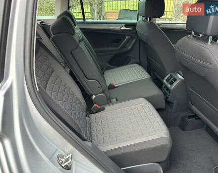Сірий Фольксваген Тігуан, об'ємом двигуна 1.97 л та пробігом 160 тис. км за 28650 $, фото 101 на Automoto.ua