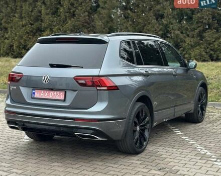 Серый Фольксваген Тигуан, объемом двигателя 2 л и пробегом 67 тыс. км за 25999 $, фото 6 на Automoto.ua