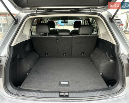 Серый Фольксваген Тигуан, объемом двигателя 2 л и пробегом 124 тыс. км за 16999 $, фото 19 на Automoto.ua