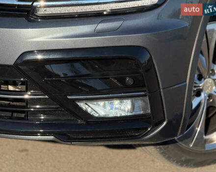 Серый Фольксваген Тигуан, объемом двигателя 1.98 л и пробегом 90 тыс. км за 21900 $, фото 6 на Automoto.ua