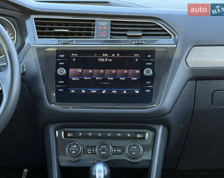 Серый Фольксваген Тигуан, объемом двигателя 1.98 л и пробегом 90 тыс. км за 21900 $, фото 40 на Automoto.ua