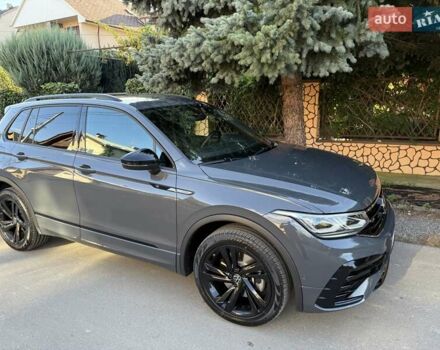 Серый Фольксваген Тигуан, объемом двигателя 1.98 л и пробегом 51 тыс. км за 38200 $, фото 2 на Automoto.ua