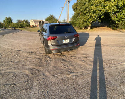 Серый Фольксваген Тигуан, объемом двигателя 1.98 л и пробегом 119 тыс. км за 21500 $, фото 5 на Automoto.ua