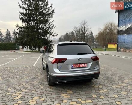 Серый Фольксваген Тигуан, объемом двигателя 2 л и пробегом 119 тыс. км за 19500 $, фото 57 на Automoto.ua