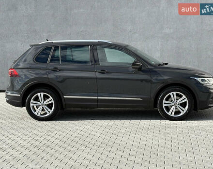 Серый Фольксваген Тигуан, объемом двигателя 2 л и пробегом 176 тыс. км за 27950 $, фото 18 на Automoto.ua
