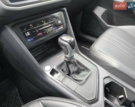 Сірий Фольксваген Тігуан, об'ємом двигуна 2 л та пробігом 63 тис. км за 23400 $, фото 32 на Automoto.ua