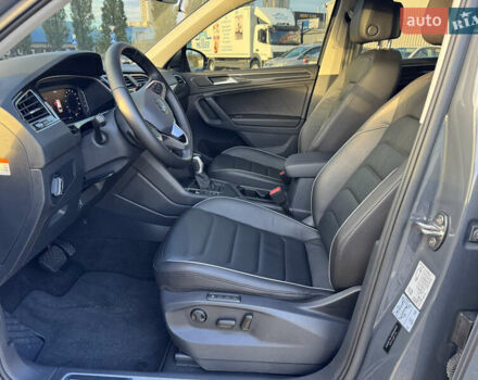 Серый Фольксваген Тигуан, объемом двигателя 1.97 л и пробегом 30 тыс. км за 35000 $, фото 13 на Automoto.ua