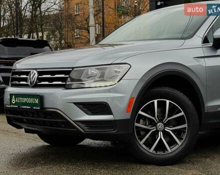 Серый Фольксваген Тигуан, объемом двигателя 1.98 л и пробегом 100 тыс. км за 23900 $, фото 5 на Automoto.ua