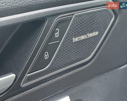 Серый Фольксваген Тигуан, объемом двигателя 2 л и пробегом 176 тыс. км за 27950 $, фото 43 на Automoto.ua