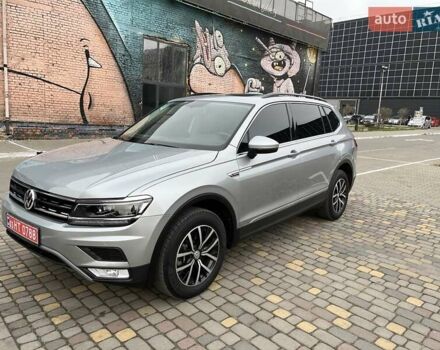 Серый Фольксваген Тигуан, объемом двигателя 2 л и пробегом 119 тыс. км за 19500 $, фото 51 на Automoto.ua