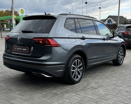 Сірий Фольксваген Тігуан, об'ємом двигуна 2 л та пробігом 97 тис. км за 19900 $, фото 3 на Automoto.ua