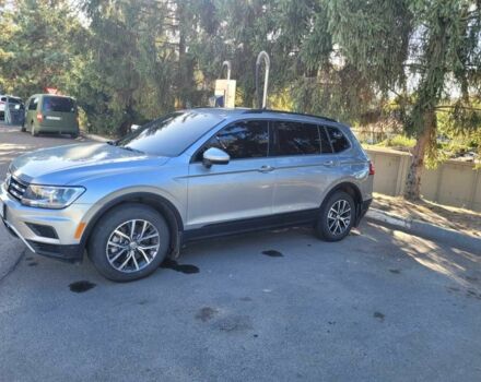 Серый Фольксваген Тигуан, объемом двигателя 2 л и пробегом 86 тыс. км за 17500 $, фото 2 на Automoto.ua