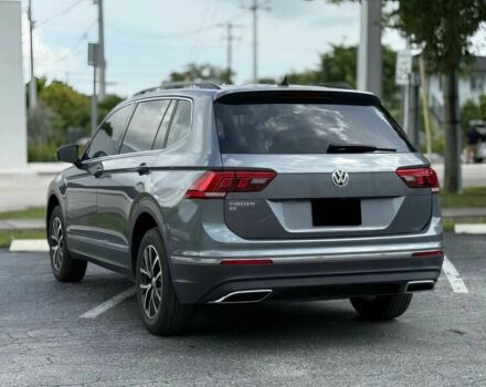 Сірий Фольксваген Тігуан, об'ємом двигуна 2 л та пробігом 13 тис. км за 10000 $, фото 3 на Automoto.ua