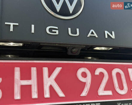 Серый Фольксваген Тигуан, объемом двигателя 2 л и пробегом 176 тыс. км за 27950 $, фото 30 на Automoto.ua