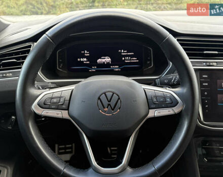 Серый Фольксваген Тигуан, объемом двигателя 2 л и пробегом 176 тыс. км за 27950 $, фото 49 на Automoto.ua