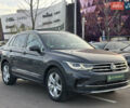 Серый Фольксваген Тигуан, объемом двигателя 1.97 л и пробегом 180 тыс. км за 31000 $, фото 4 на Automoto.ua