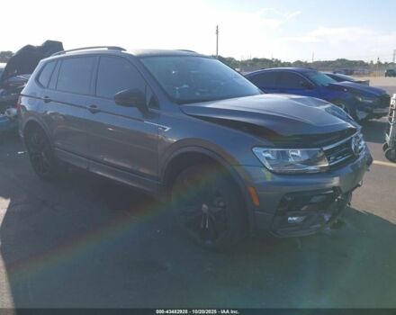 Серый Фольксваген Тигуан, объемом двигателя 2 л и пробегом 120 тыс. км за 14000 $, фото 4 на Automoto.ua