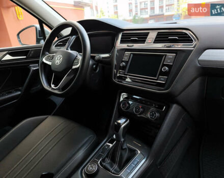 Серый Фольксваген Тигуан, объемом двигателя 1.98 л и пробегом 239 тыс. км за 20700 $, фото 22 на Automoto.ua