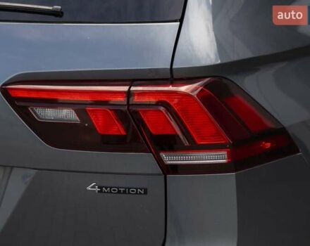 Сірий Фольксваген Тігуан, об'ємом двигуна 2 л та пробігом 2 тис. км за 24200 $, фото 12 на Automoto.ua