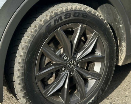 Серый Фольксваген Тигуан, объемом двигателя 1.97 л и пробегом 199 тыс. км за 32500 $, фото 16 на Automoto.ua