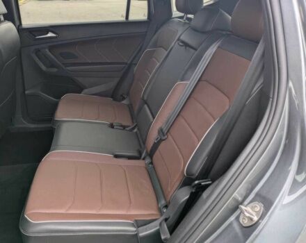 Сірий Фольксваген Тігуан, об'ємом двигуна 2 л та пробігом 26 тис. км за 21200 $, фото 15 на Automoto.ua