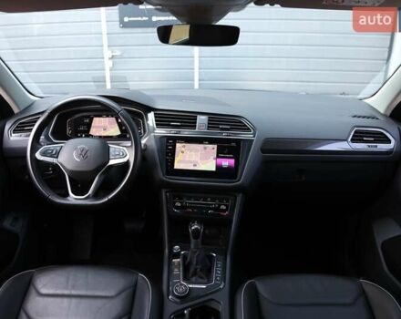Сірий Фольксваген Тігуан, об'ємом двигуна 1.97 л та пробігом 14 тис. км за 41000 $, фото 12 на Automoto.ua