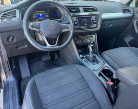 Сірий Фольксваген Тігуан, об'ємом двигуна 2 л та пробігом 19 тис. км за 16500 $, фото 7 на Automoto.ua