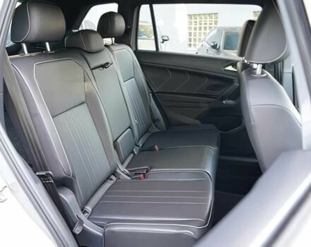 Серый Фольксваген Тигуан, объемом двигателя 2 л и пробегом 13 тыс. км за 8900 $, фото 12 на Automoto.ua