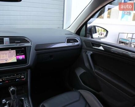 Сірий Фольксваген Тігуан, об'ємом двигуна 1.97 л та пробігом 14 тис. км за 41000 $, фото 13 на Automoto.ua